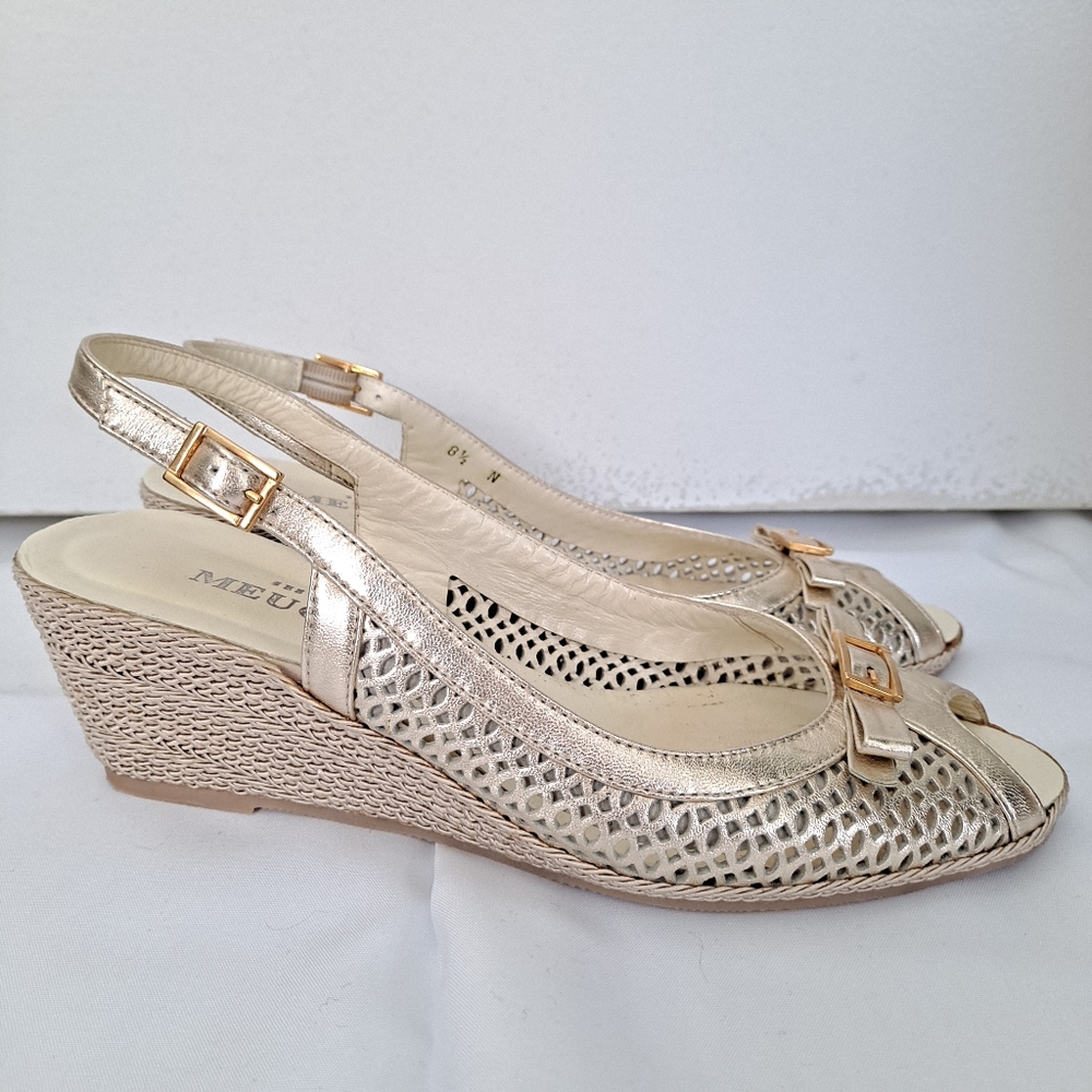 Sesto Meucci Wedge Sandal Italian Leather Gold Bow 8.5 - Picture 3 of 9